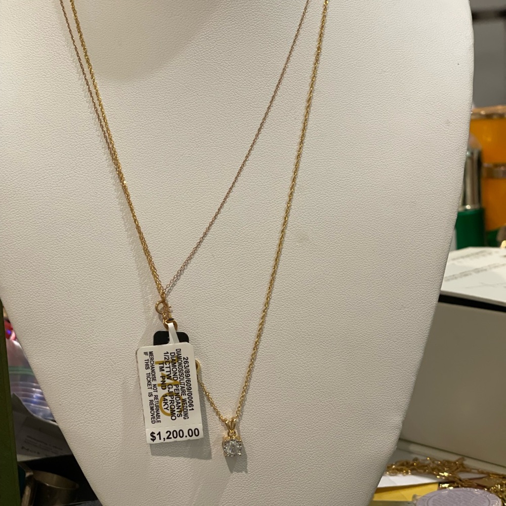 Macy's 1/2 CTTW 14kt gold